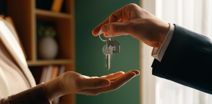 Vendere o affittare casa nel 2026: i 5 documenti indispensabili per evitare sanzioni e controlli